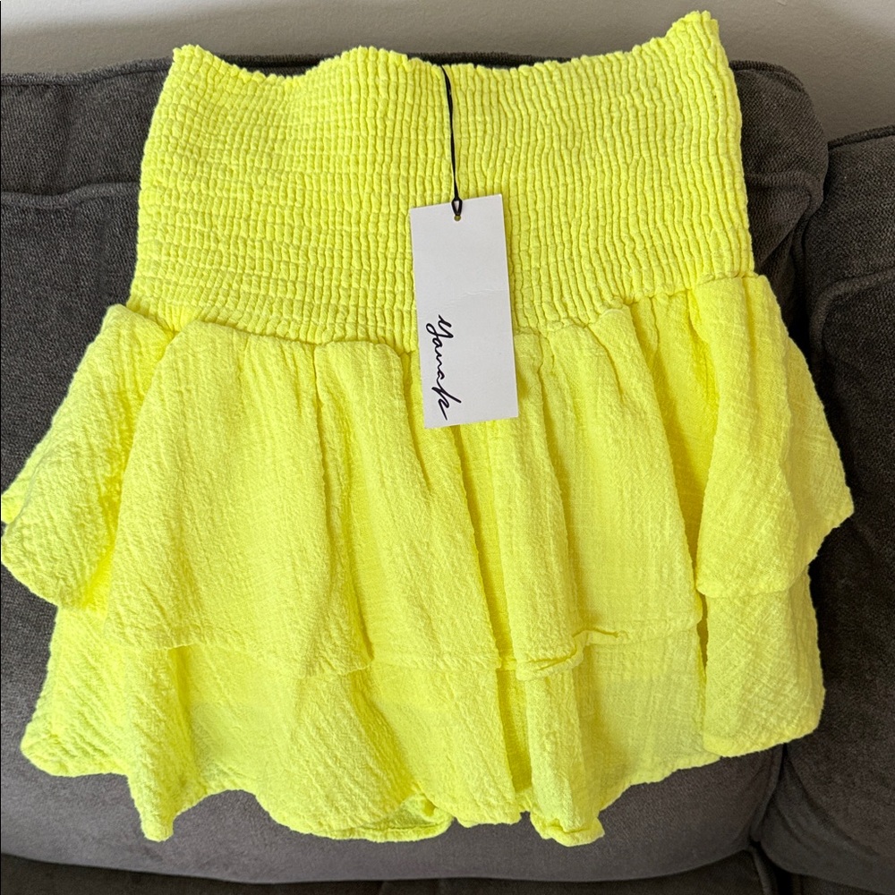 Chic Yellow Mini Skirt